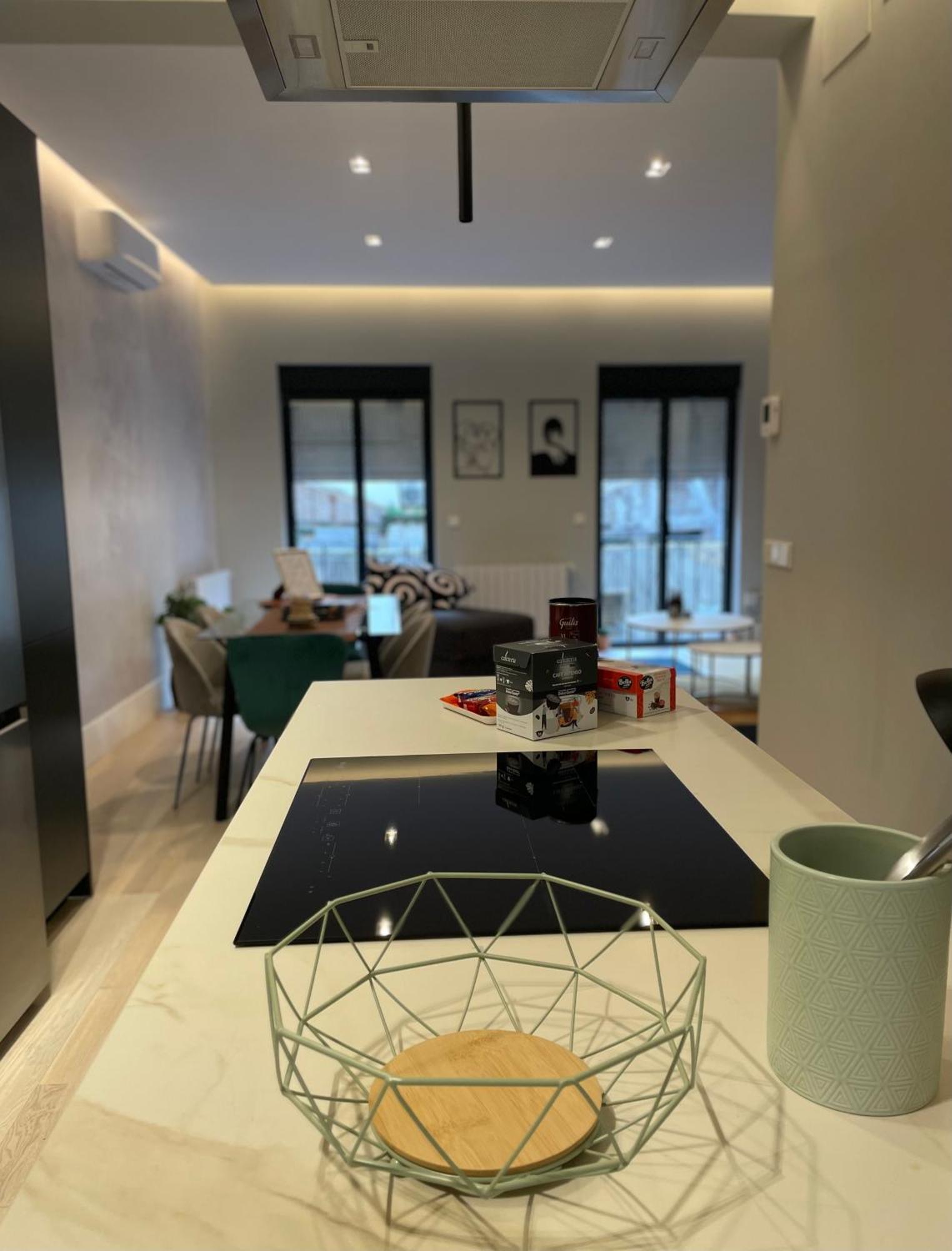 En El Corazon De Madrid, Casa Modernaアパートメント エクステリア 写真